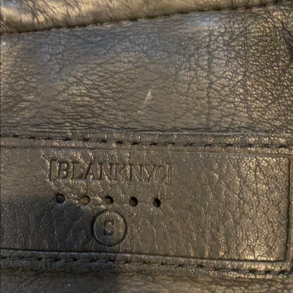 Leather jacket - Picture 2 of 5